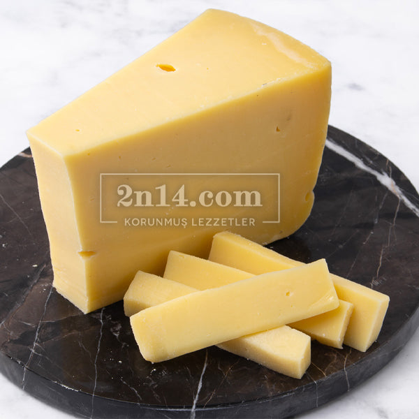 2N14 Kars Aged Sirden Yeast Kashkaval Cheese